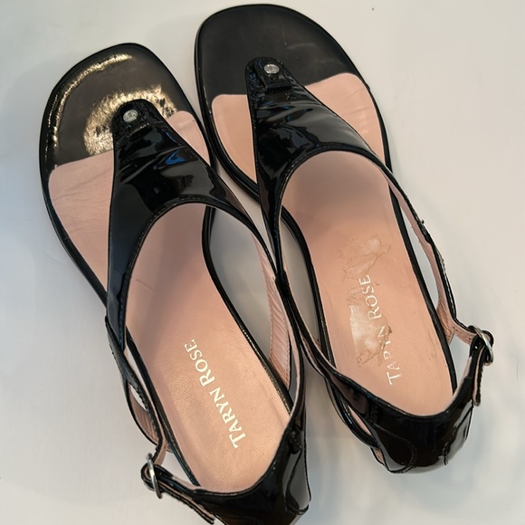 Taryn Rose Black Patent Kat Low Wedge Leather Thong Sandals - Picture 1 of 12